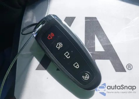 2018 Ford Focus Titanium из США, поврежденный, VIN 1FADP3J24JL243931